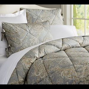 Pottery barn king size Lewis bedding set